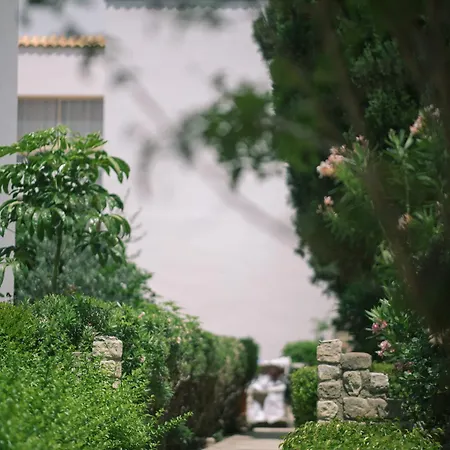 Atlantica Akteon Aparthotel