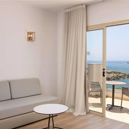 Akteon Village Lägenhetshotell 4*