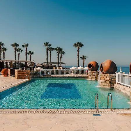 Lägenhetshotell Akteon Village 4*