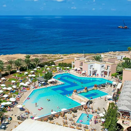 Lägenhetshotell Akteon Village 4*
