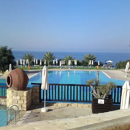 Akteon Village 4*
