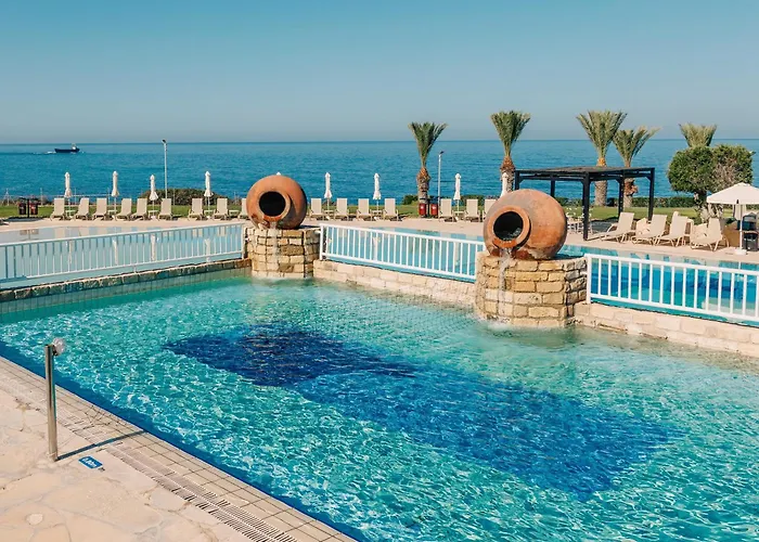 Apartahotel Atlantica Akteon 4*