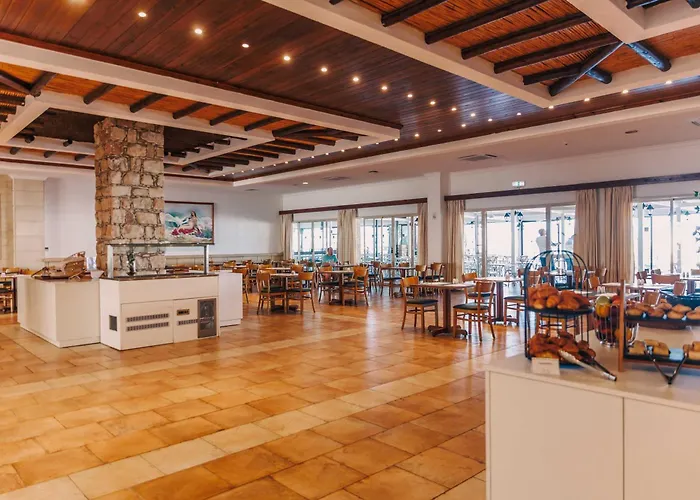 Apartahotel Atlantica Akteon 4*