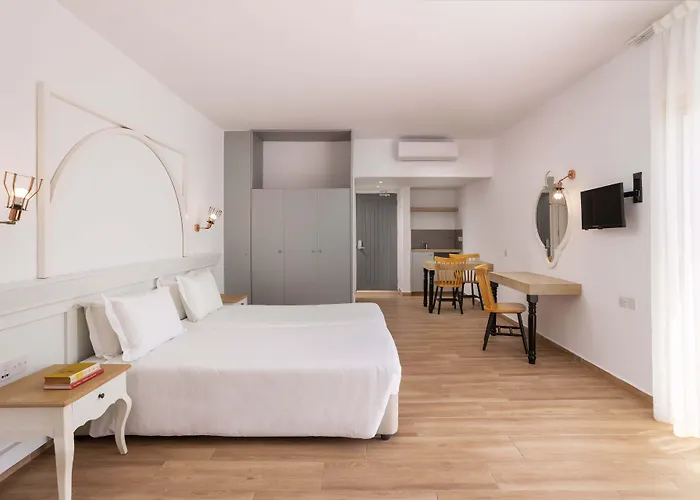 Atlantica Akteon Apartahotel 4*